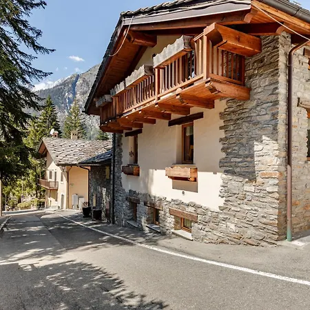 Apres-ski Center *